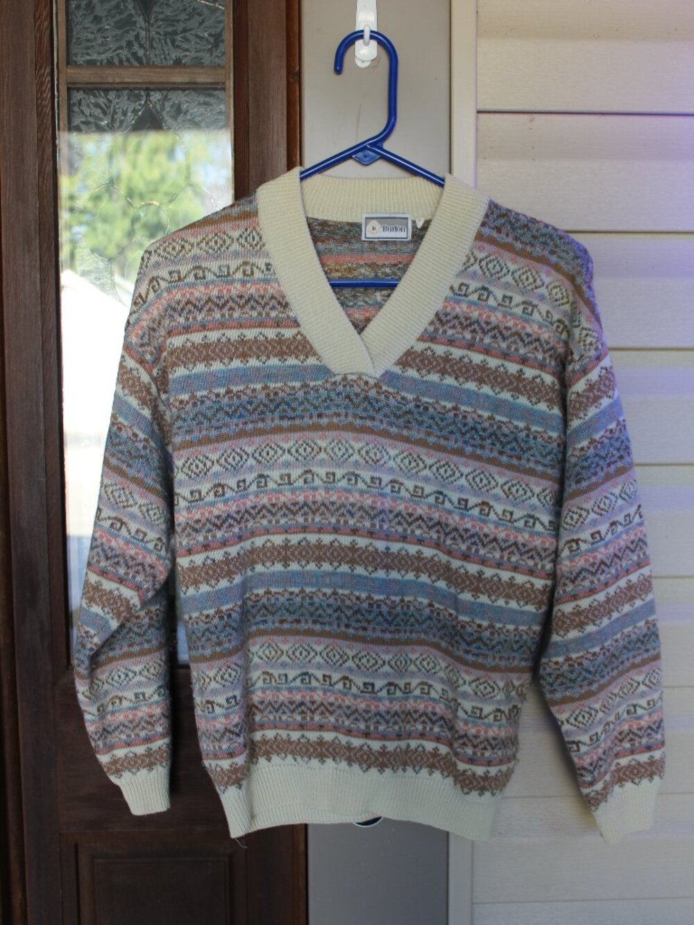 Burton Sweater Size medium 1